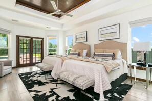 5 bedrooms, iron/ironing board, free WiFi, bed sheets - Sunny Oak | Sleeps 10 | Pool/Hot Tub | Outdoor kitchen with Fireplace (Fredericksburg)