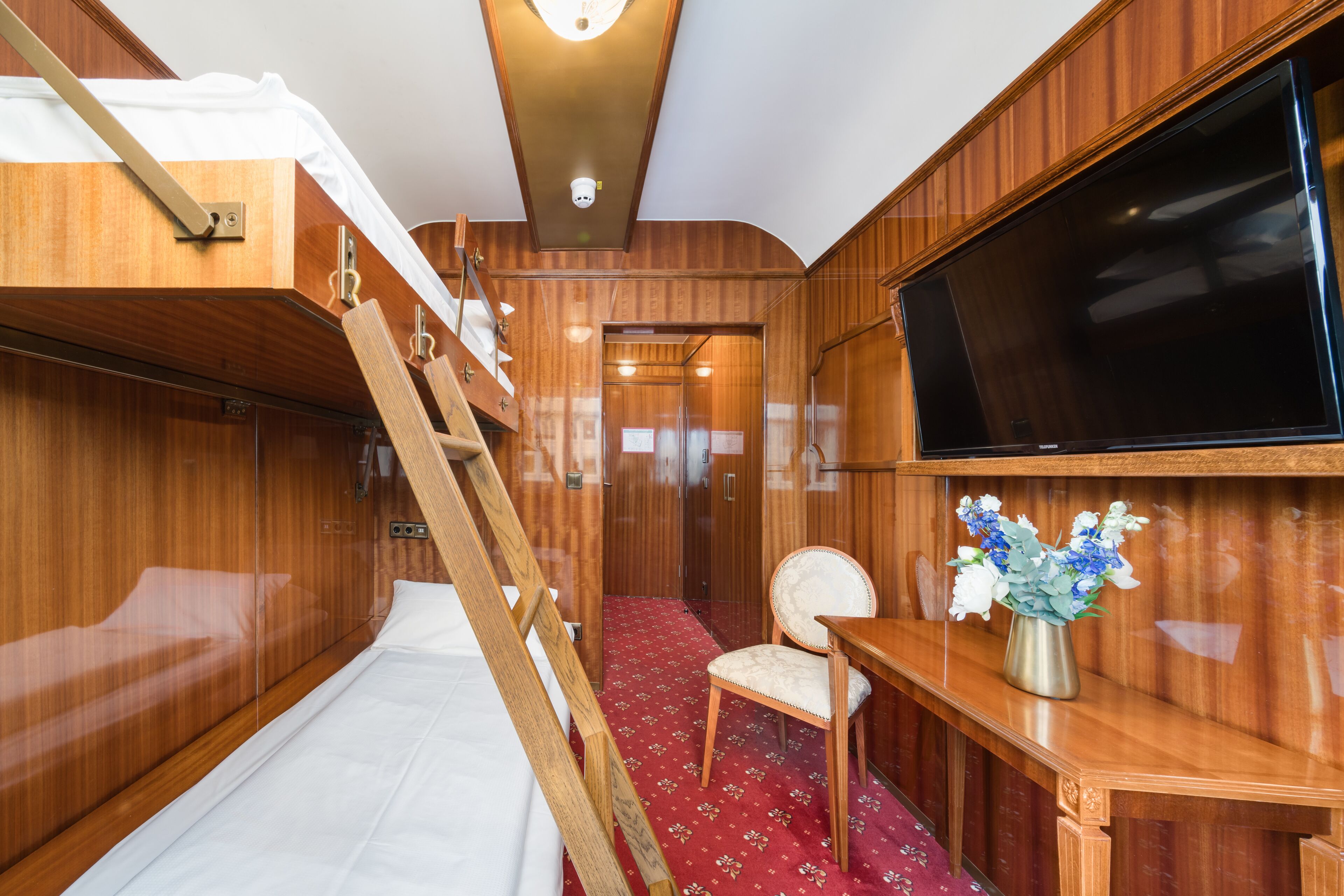 economy twin room | desk, soundproofing, iron/ironing board, free wifi