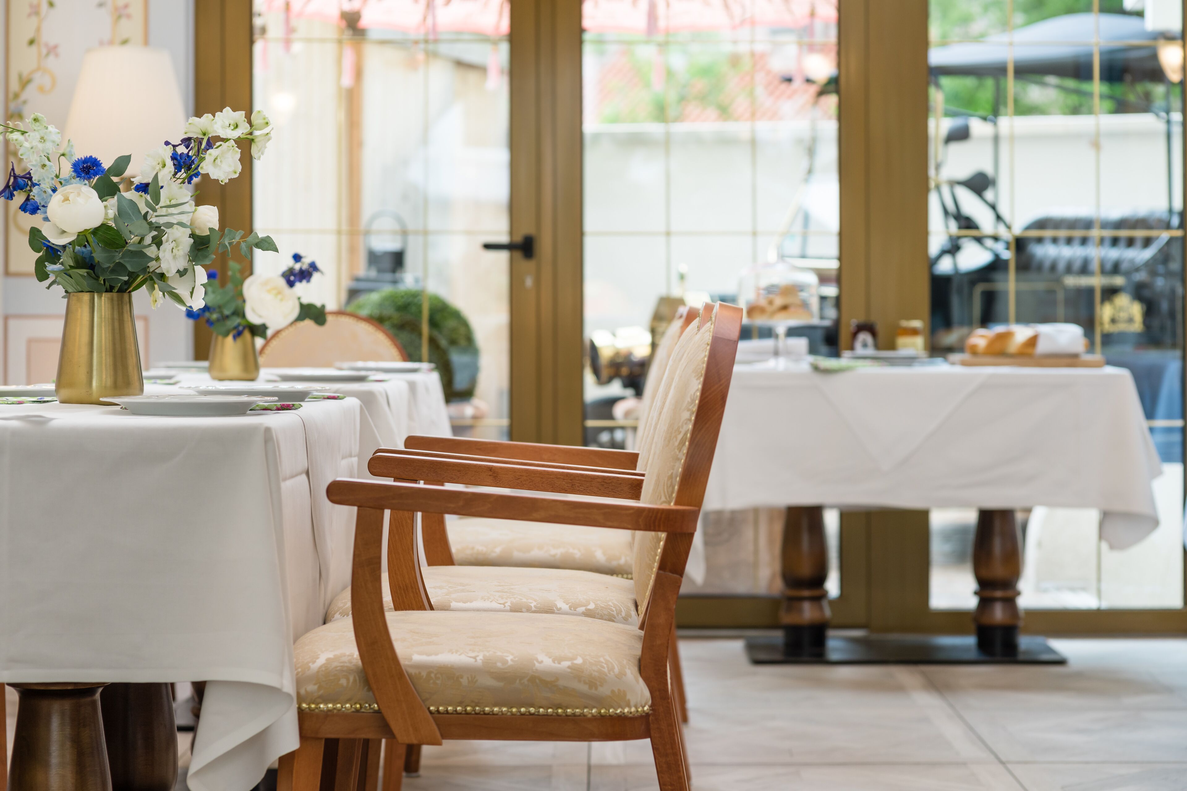 daily continental breakfast (eur 15.90 per person)