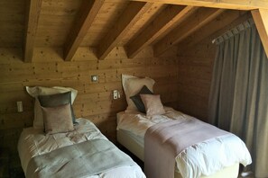 3 chambres, fer et planche à repasser, Wi-Fi gratuit