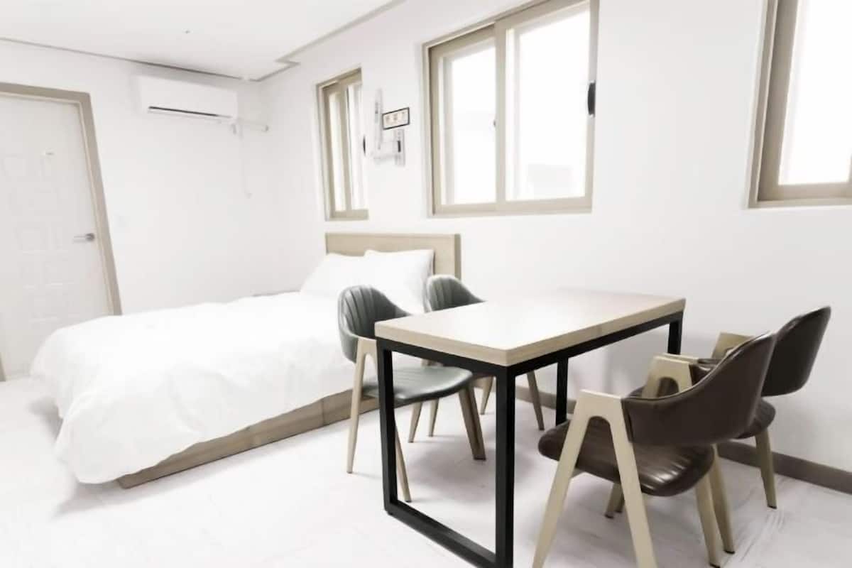 1 bedroom, free WiFi