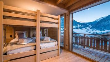 4 chambres, fer et planche à repasser, Wi-Fi gratuit