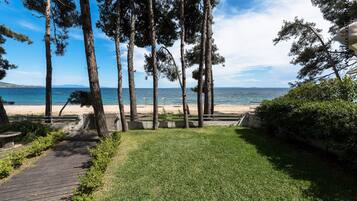 Am Strand, Liegestühle