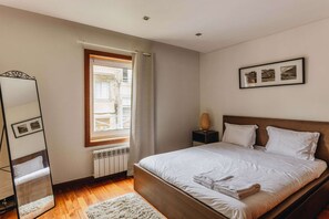 3 dormitorios, tabla de planchar con plancha, wifi y ropa de cama