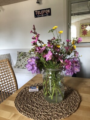 1 habitación, minibar, decoración personalizada y muebles diferentes 