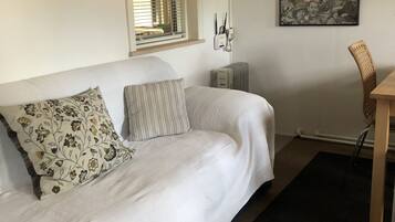 Family Apartment | 1 bedroom, minibar, individually decorated, individually furnished