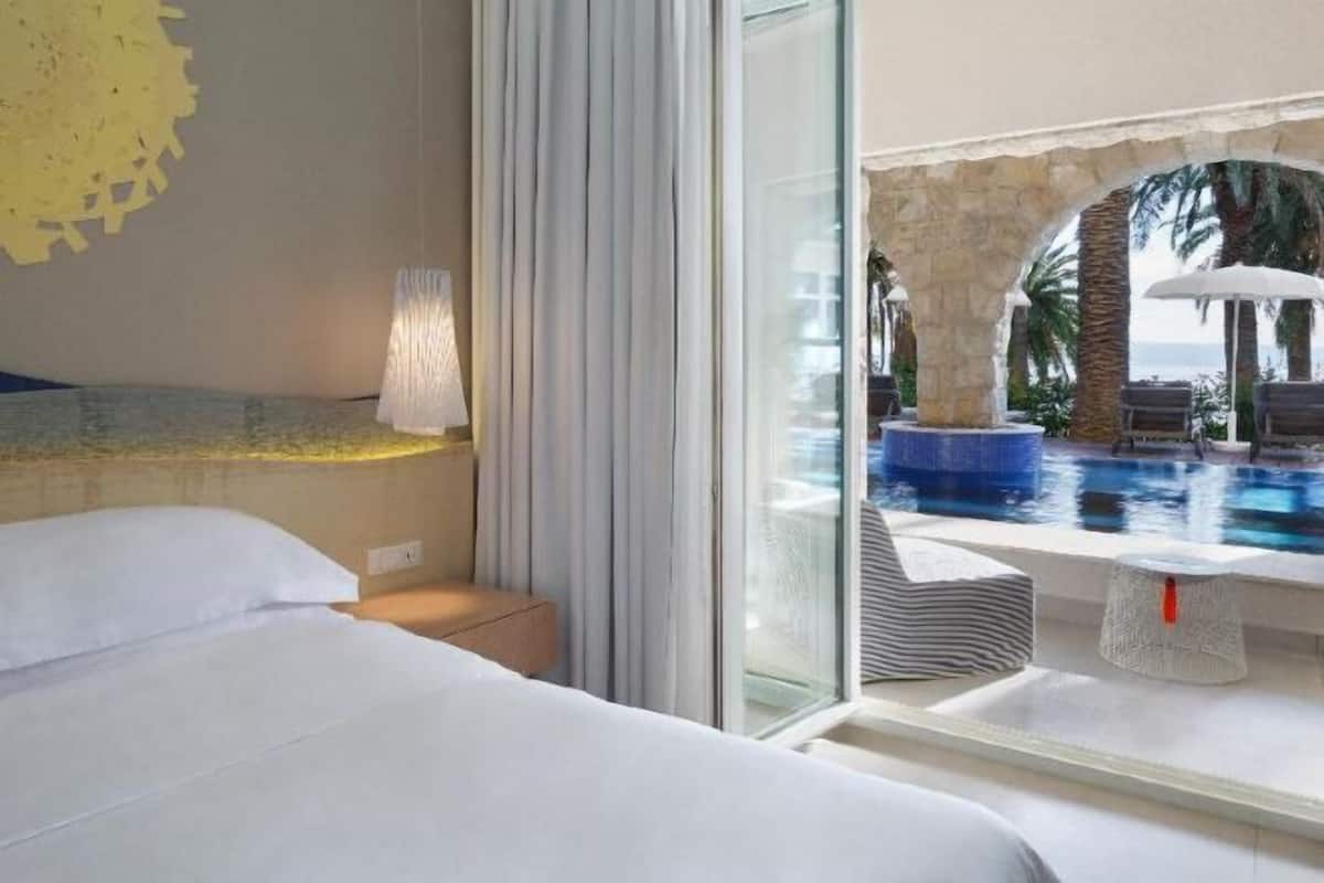 Ropa de cama hipoalergénica, cubrecamas y minibar