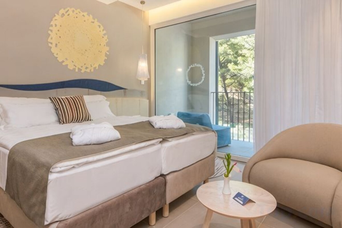 Superior Double Room With Balcony