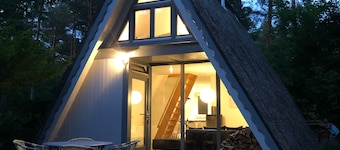Thatched roof vacation home at the Lübbesee boat & jetty 1300qm recreation Uckermark Templin