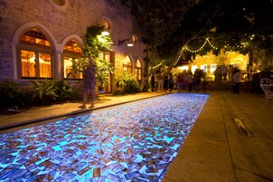 Seasonal outdoor pool, open 7:00 AM to 6:00 PM, pool umbrellas