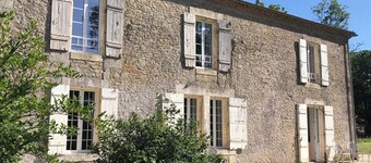 Magnificent restored house in a 20-hectare wooded park