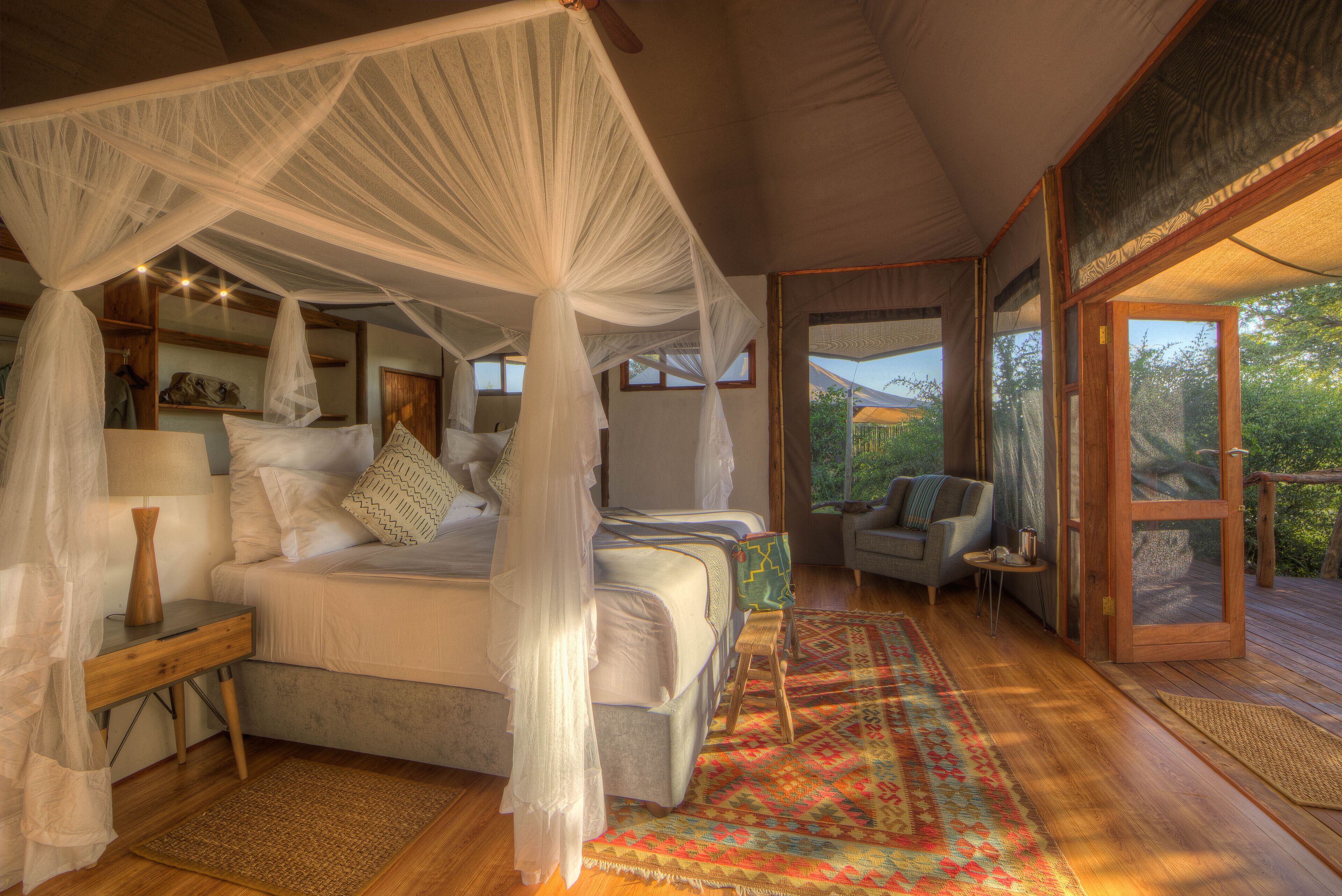 Family Tent | In-room safe, bed sheets