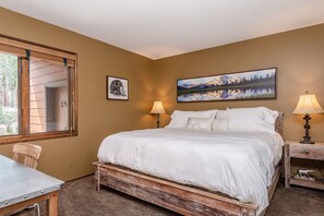 2 habitaciones, escritorio, tabla de planchar con plancha y wifi gratis