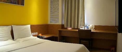 Superior Double Room | Desk, blackout drapes, free WiFi, bed sheets