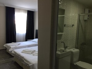 Peralatan tempat tidur premium, meja, ruang kerja komputer riba 