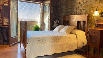 3 chambres, fer et planche Ă repasser, lit parapluie, draps fournis