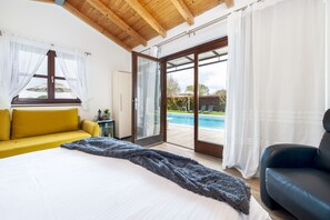 3 bedrooms, iron/ironing board, WiFi