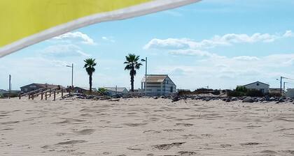 Chalet GRUISSAN 10 People, 4 Bedrooms (7 beds) : Comfort & sea view