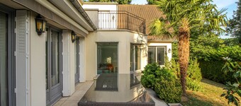 Villa heated pool, central A/C for bedrooms, 30mn to Paris