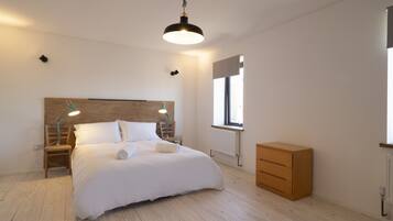 Rumah | 2 kamar tidur, setrika/meja setrika, Wi-Fi gratis, dan seprai linen