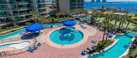 Piscina coperta, piscina all'aperto