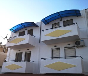 Front of property - Marika Apartments (Kos)