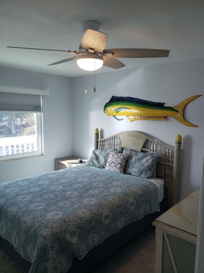 4 bedrooms, iron/ironing board, travel crib, WiFi - Fisherman's Paradise (Marathon)