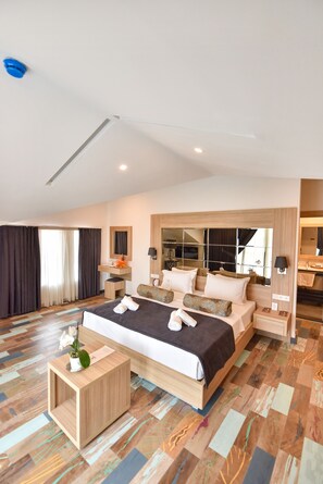 华丽双人房或双床房 | 客房内保险箱、笔记本电脑工作区、隔音、熨斗/熨衣板