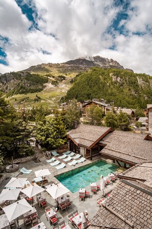 Balcony view - Hotel Le Blizzard  (Val-d'Isere)