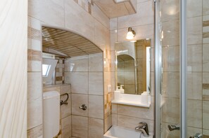 Chambre Double (Twin or Double Room with Terrace) | Salle de bain