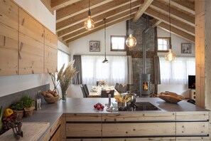 Chalet (incl. cleaning fee CHF 350) | Private kitchen - Chalet Eggen (Zermatt)