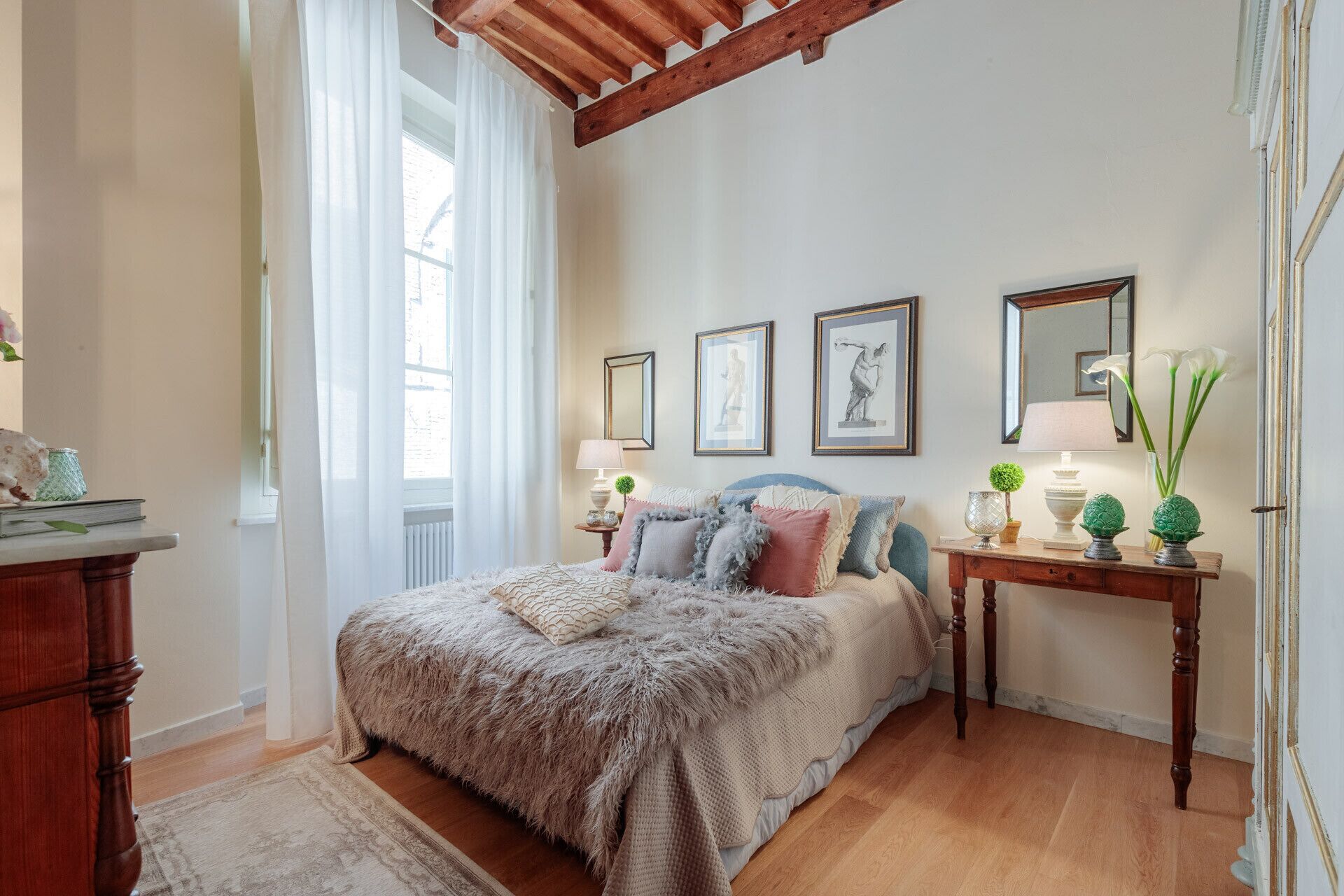 2 chambres, fer et planche à repasser, Wi-Fi gratuit, draps fournis