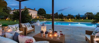 VILLA HUGO, Understated Luxury 5 Bedrooms Villa with Pool and a Welcoming Ambience