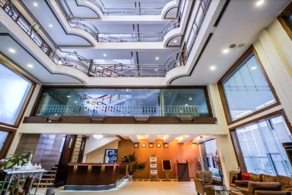 Golden Metro Hotel