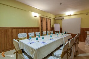 Meeting facility - Golden Metro Hotel (Bengaluru)