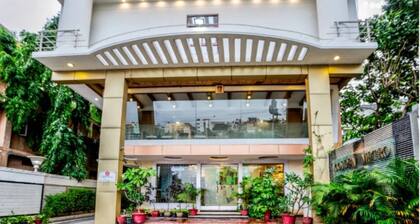 Golden Metro Hotel