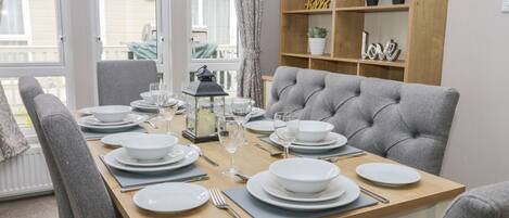 Cabin, Multiple Beds | Private kitchen | Fridge, microwave, oven, stovetop