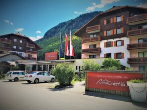 Exterior - Apartment Kogelblick Gosau (with balcony and wellness area) (Gosau)