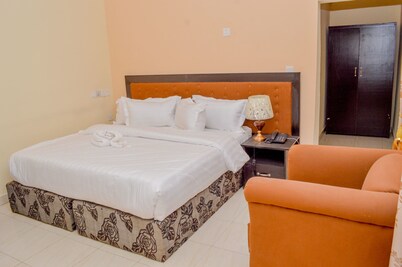 Kedros Precious Suites