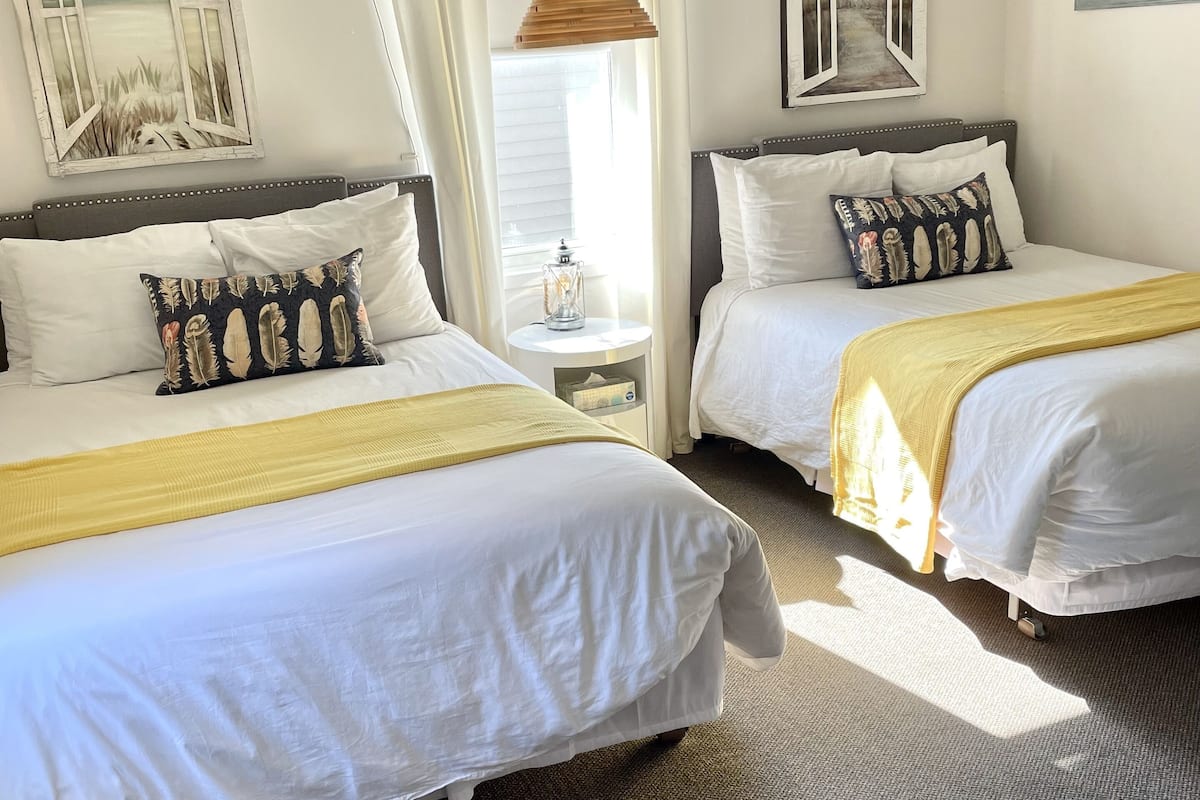 standard room, 2 double beds (207) | 1 bedroom, individually furnished, desk, laptop workspace