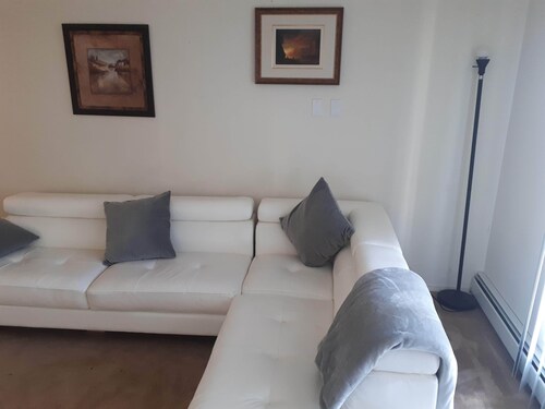 2 Bedroom 2 Bath Apartment with Gym