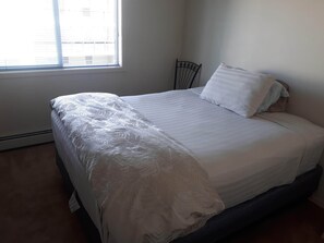 1 bedroom, desk, iron/ironing board, WiFi