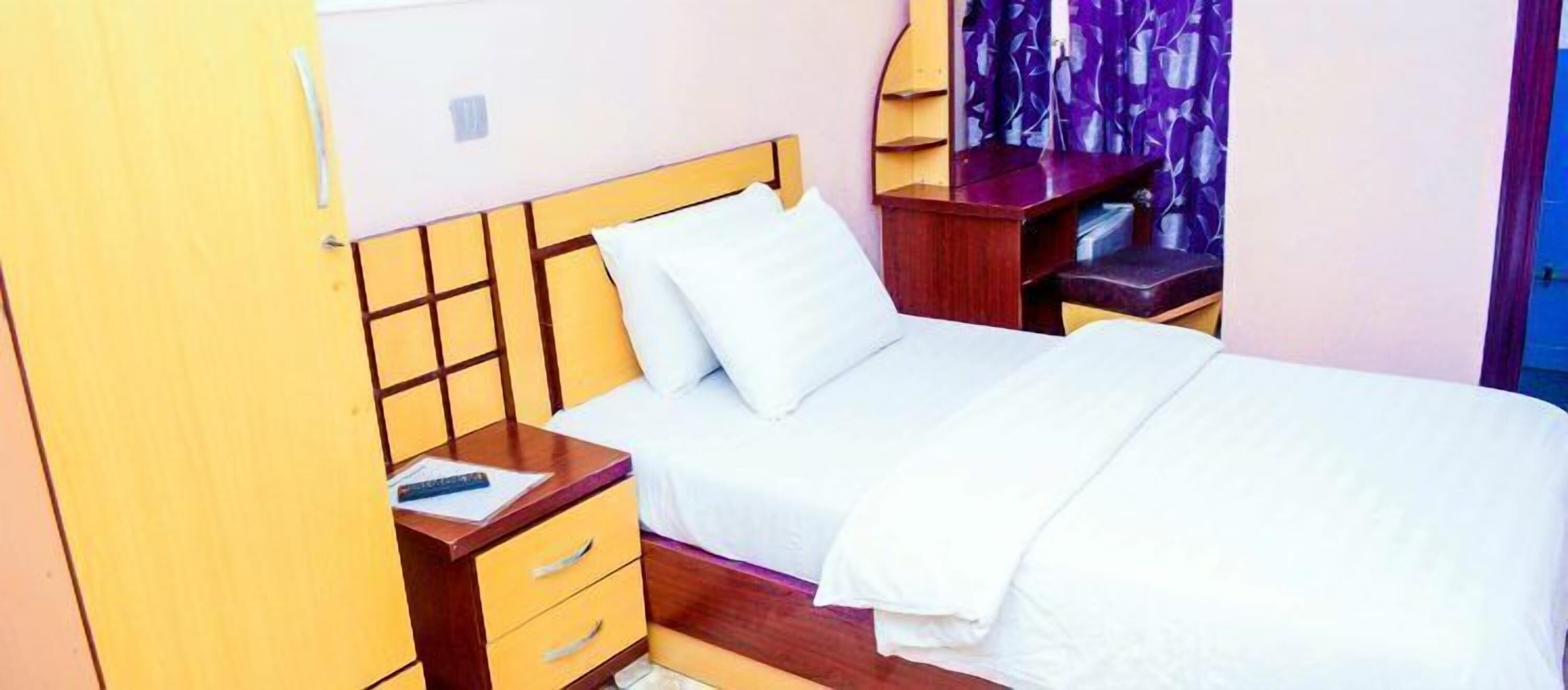 Wifi gratis y ropa de cama 