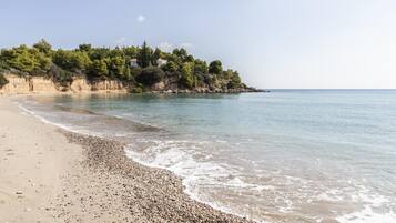 Villa | 4 bedrooms, in-room safe, desk, soundproofing