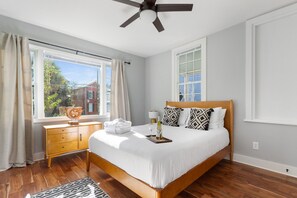 3 makuuhuonetta, silitysrauta/-lauta, internet