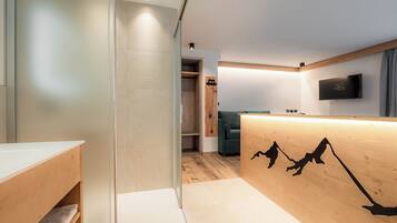 Superior-Doppelzimmer | Badezimmer | Dusche, Regendusche, Haartrockner, Bidet