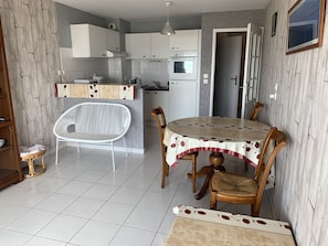 Interior - Newly renovated 1BR apartment with parking in Fort-Mahon-Plage (Fort-Mahon-Plage)
