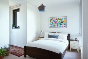 1 bedroom, iron/ironing board, internet, bed sheets
