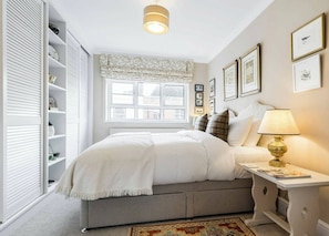 3 bedrooms, iron/ironing board, internet