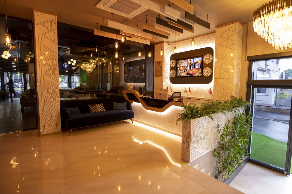 The Green Otel